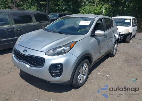 2018 Kia Sportage Lx z USA, uszkodzony, nr VIN KNDPMCAC6J7444943